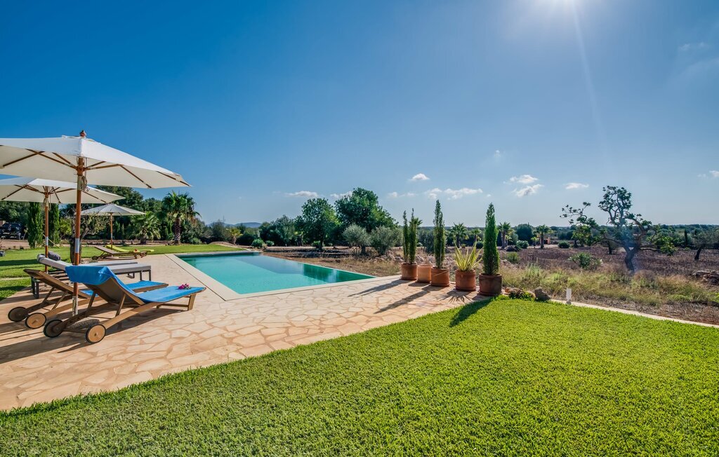Villa El Retiro à Ses Salines, piscine d'eau salée - Photo 4