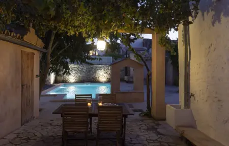Maison Jaume II à Llucmajor, piscine et jardin : photo 11