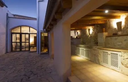 Maison Jaume II à Llucmajor, piscine et jardin : photo 16