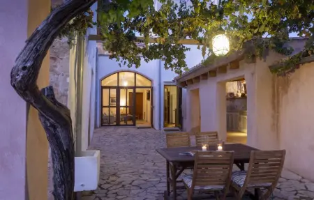 Maison Jaume II à Llucmajor, piscine et jardin : photo 17