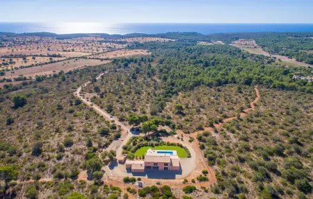 Can Tem – Maison 12 pers, piscine et vue mer à Cala Romantica : photo 16