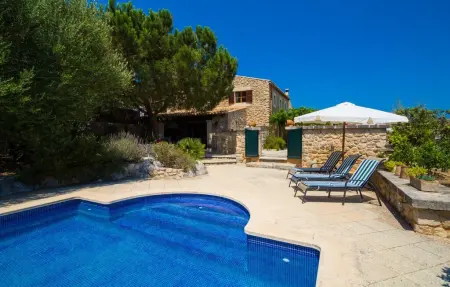 Sos Monjos, maison en pierre à Artà avec piscine : photo 11