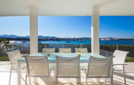 Villa Esperanza, maison moderne au bord de mer à Portocolom : photo 4