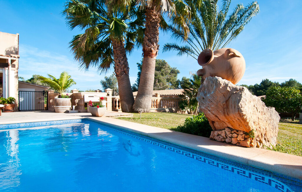 Maison Diaz à Portocolom : 5 chambres, piscine et jardin - Photo 3