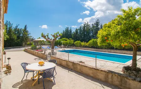 Villa Manenta : maison avec verger et piscine : photo 9