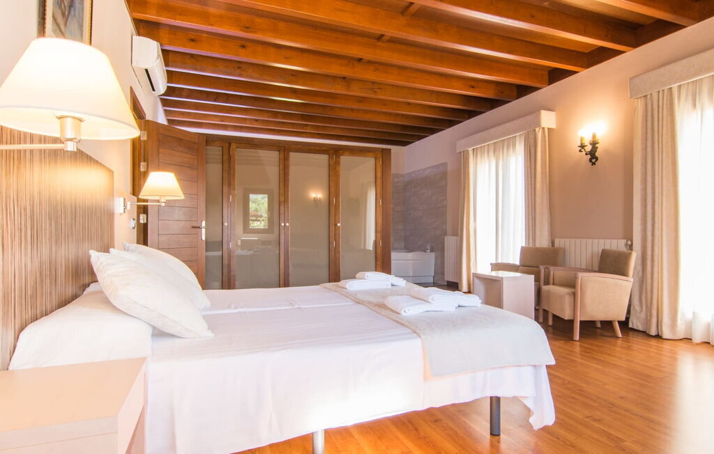 Villa Conies Salvia - 7 chambres, piscine et terrain 20 000 m² - Photo 26