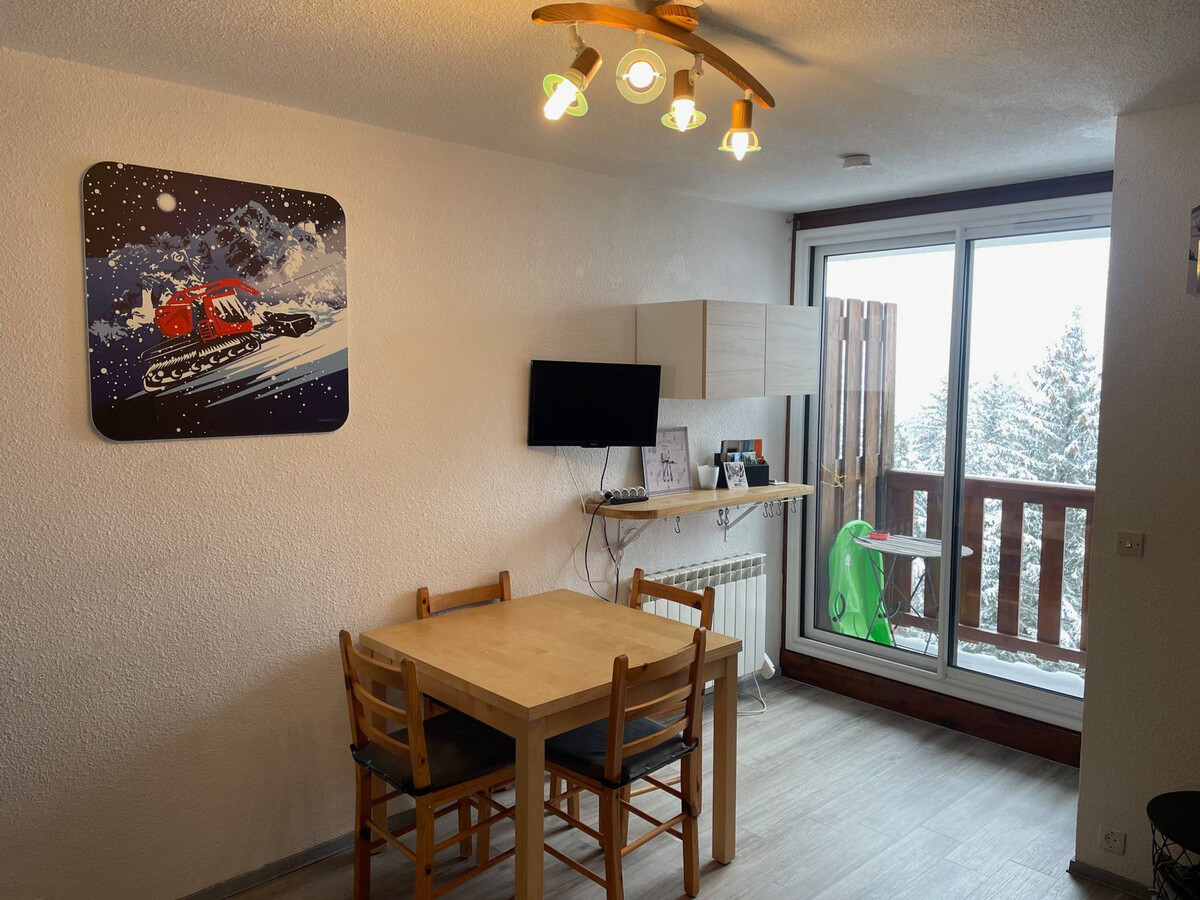Studio cabine 4 pers à Chamrousse, balcon sud - Photo 5