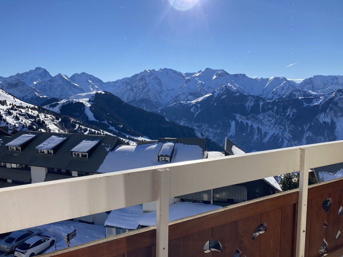 2 pièces Alpe d'Huez, balcon sud, 150 m remontée - Photo 2