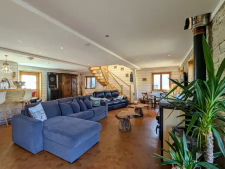 Chalet familial spacieux avec spa, sauna et salle de jeux - Photo 1