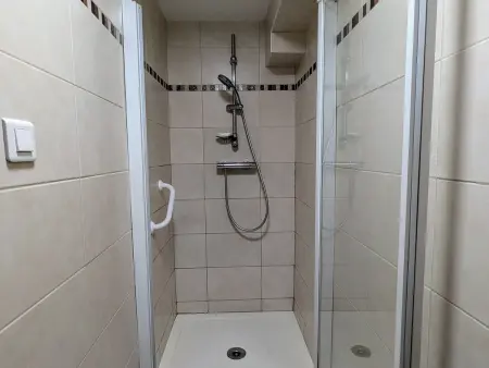 Chalet familial spacieux avec spa, sauna et salle de jeux - Photo 25