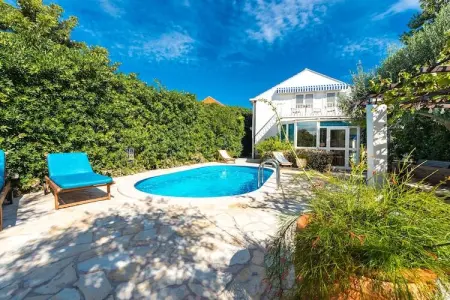 Location villa à Mlini