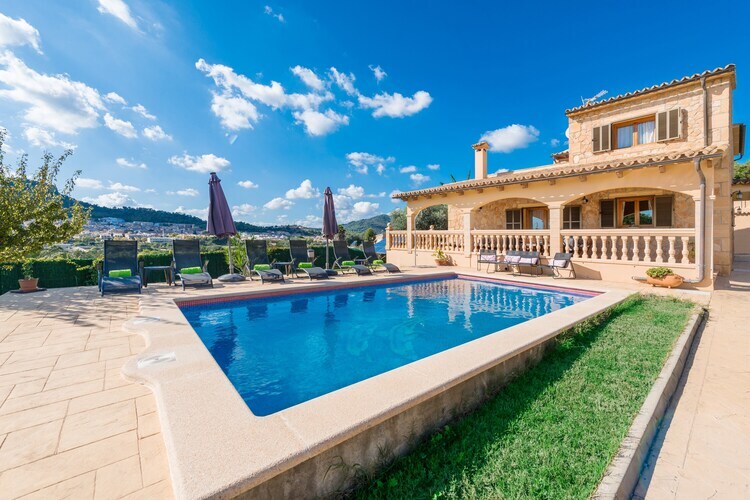 Villa Solluna : piscine & véranda vue montagnes - Photo 1