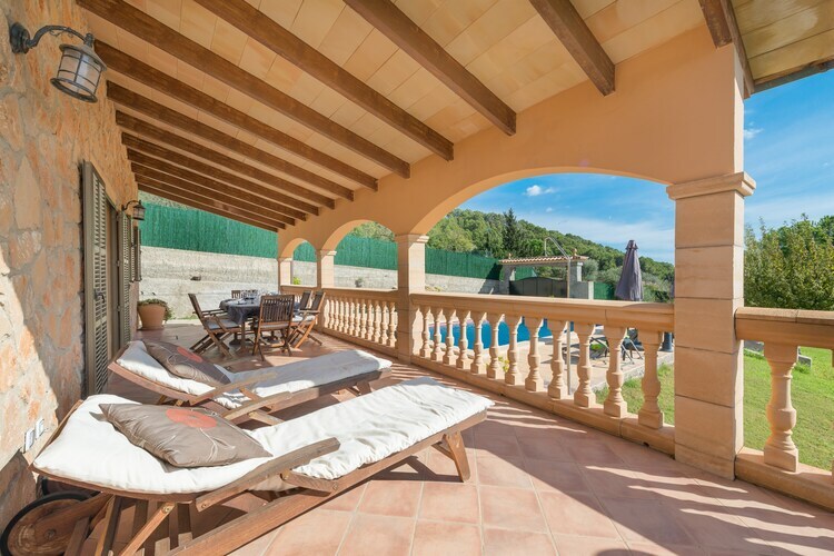 Villa Solluna : piscine & véranda vue montagnes - Photo 8