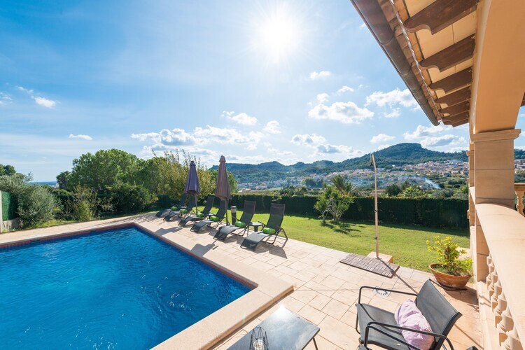 Villa Solluna : piscine & véranda vue montagnes - Photo 29