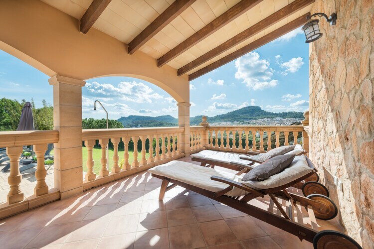 Villa Solluna : piscine & véranda vue montagnes - Photo 34