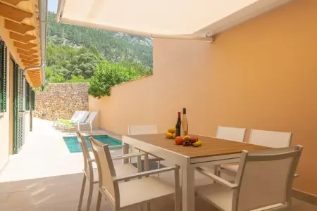 Villa Can Moreu, piscine et vue Sierra de Tramuntana : photo 4