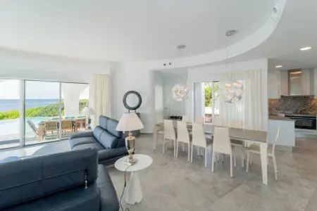 Villa Gaudina – 6 chambres, piscine infinie aux Baléares : photo 2