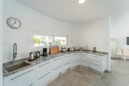 Villa Gaudina – 6 chambres, piscine infinie aux Baléares : photo 4