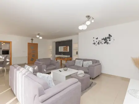 Maison Bilić à Imotski : piscine chauffée et 5 chambres : photo 11
