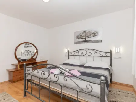 Maison Bilić à Imotski : piscine chauffée et 5 chambres : photo 16
