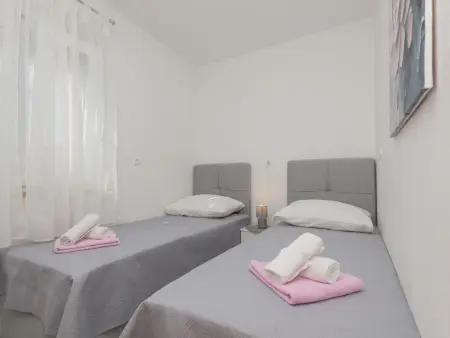 Maison Bilić à Imotski : piscine chauffée et 5 chambres : photo 23
