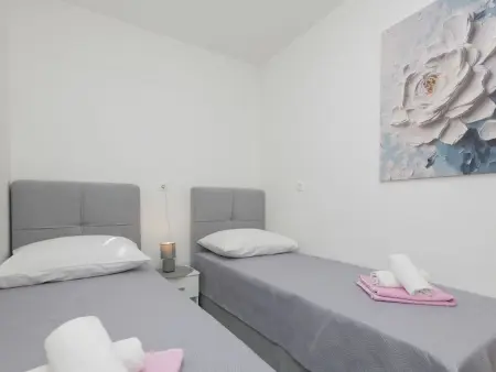 Maison Bilić à Imotski : piscine chauffée et 5 chambres : photo 24