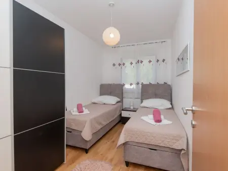 Maison Bilić à Imotski : piscine chauffée et 5 chambres : photo 27