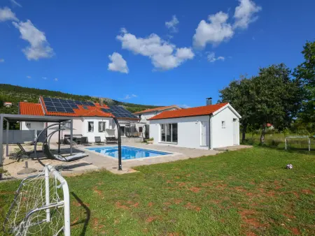 Maison Bilić à Imotski : piscine chauffée et 5 chambres : photo 29