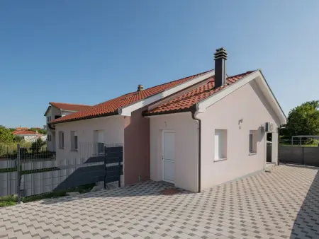 Maison Bilić à Imotski : piscine chauffée et 5 chambres : photo 31