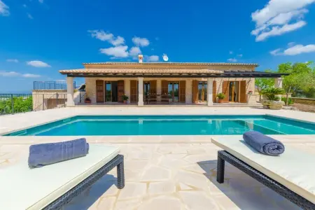 Location villa à Montuïri, Illes Balears, Villa avec vue panoramique et piscine