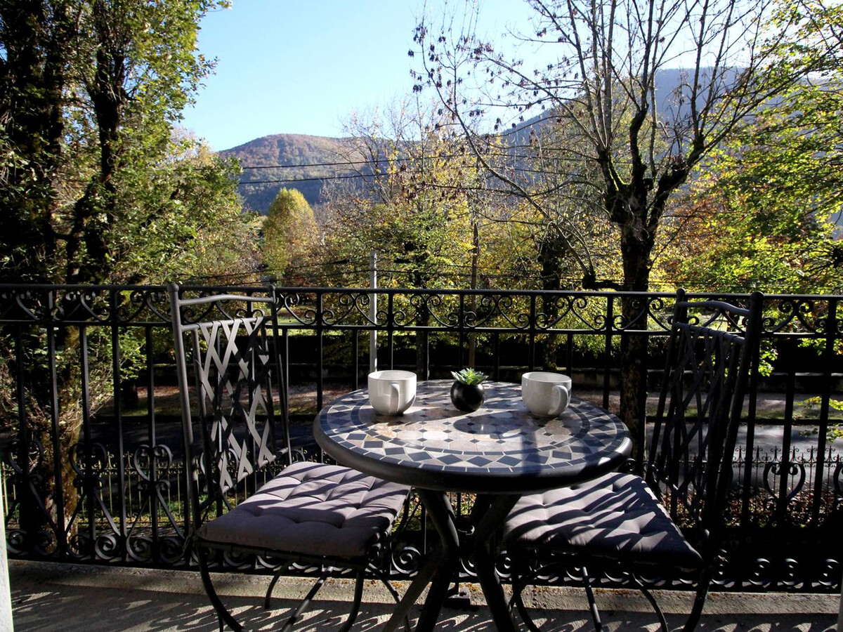 T2 balcon vue montagnes à Bagnères-de-Luchon - Photo 5