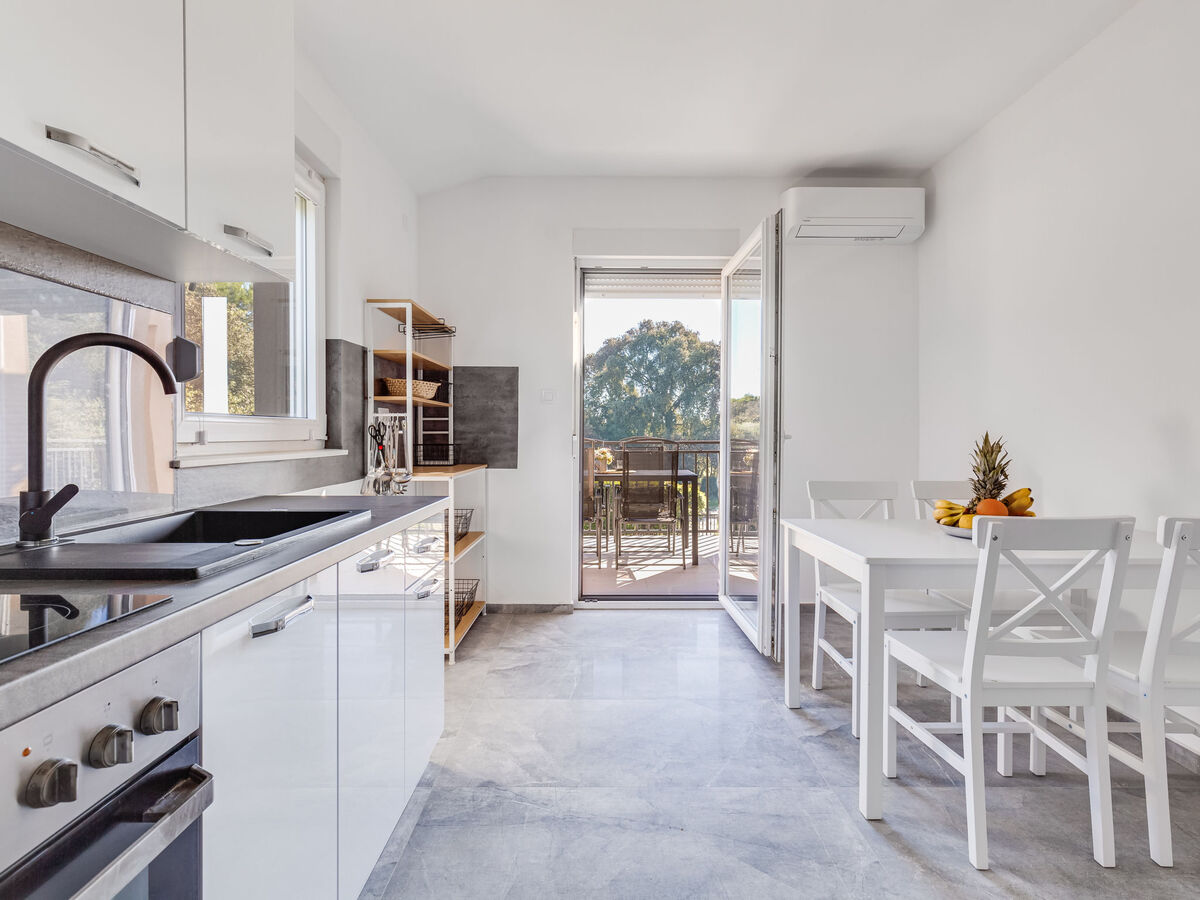 Maison Aria – 8 pers., piscine à 900 m de Sukošan - Photo 34