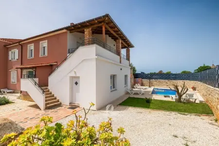 Location maison à Pula, Maison de Vacances à Šikići avec Piscine et Gym