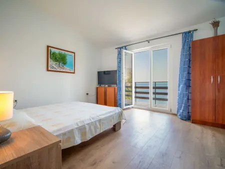 Maison Mara à Karlobag, 20 m de la mer : photo 18
