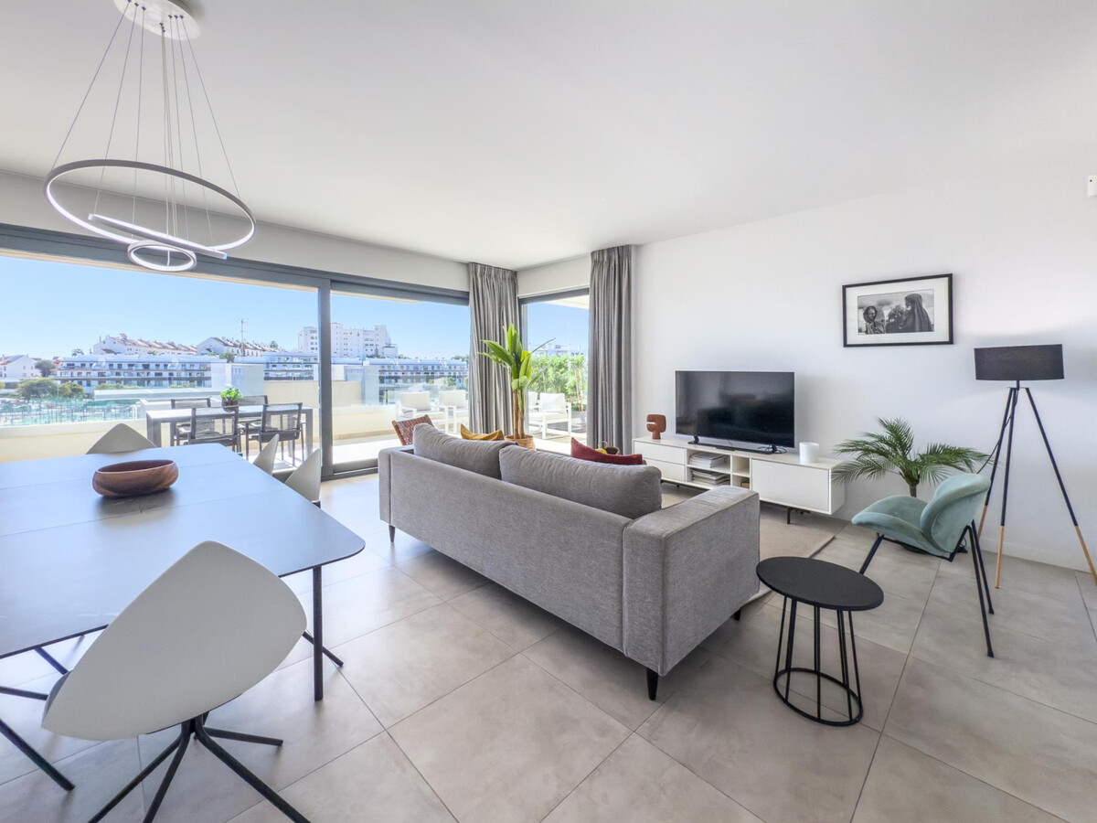 Appartement neuf vue mer avec terrasse et piscine à Estepona - Photo 5