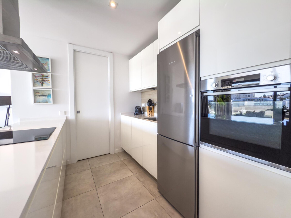 Appartement neuf vue mer avec terrasse et piscine à Estepona - Photo 6
