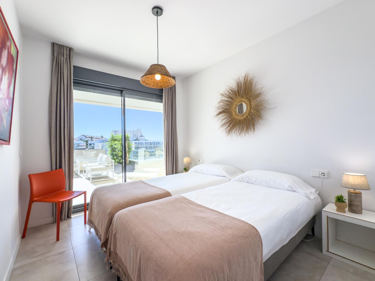 Appartement neuf vue mer avec terrasse et piscine à Estepona - Photo 14
