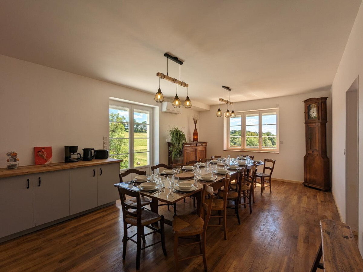 Gîte 14 pers., 5 chambres, piscine chauffée à Montbron - Photo 3