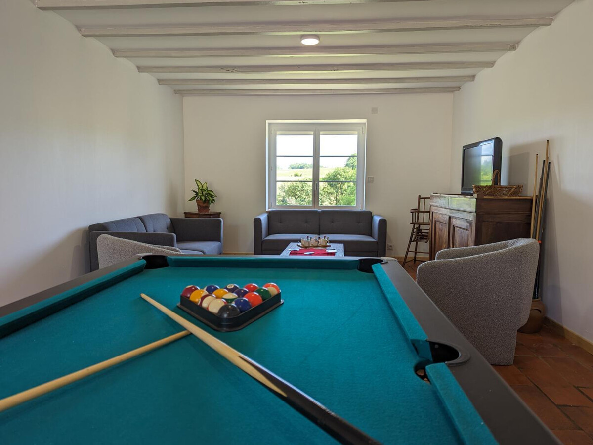 Gîte 14 pers., 5 chambres, piscine chauffée à Montbron - Photo 4