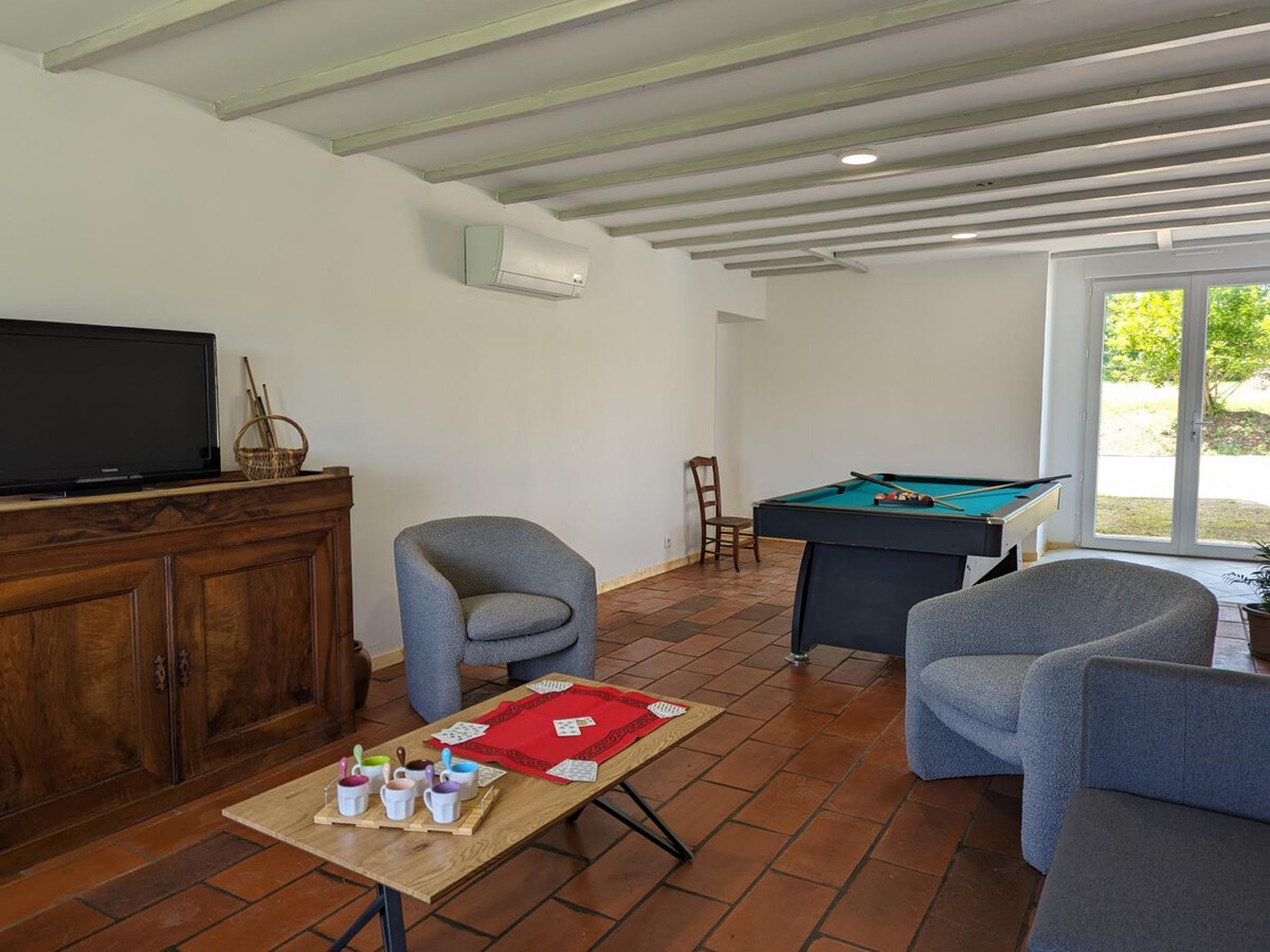 Gîte 14 pers., 5 chambres, piscine chauffée à Montbron - Photo 16