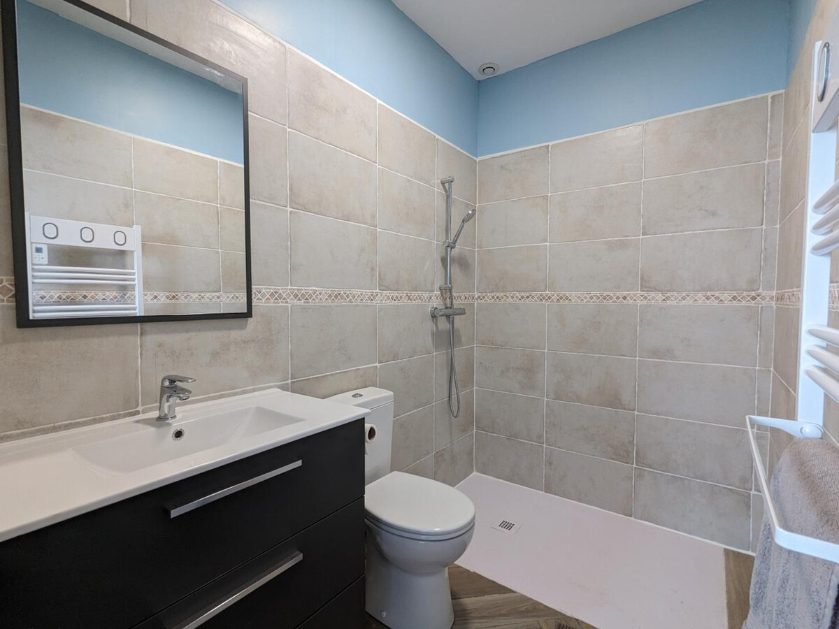 Gîte 14 pers., 5 chambres, piscine chauffée à Montbron - Photo 20