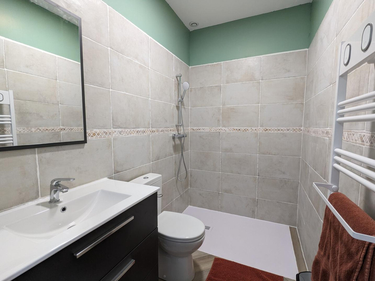 Gîte 14 pers., 5 chambres, piscine chauffée à Montbron - Photo 24