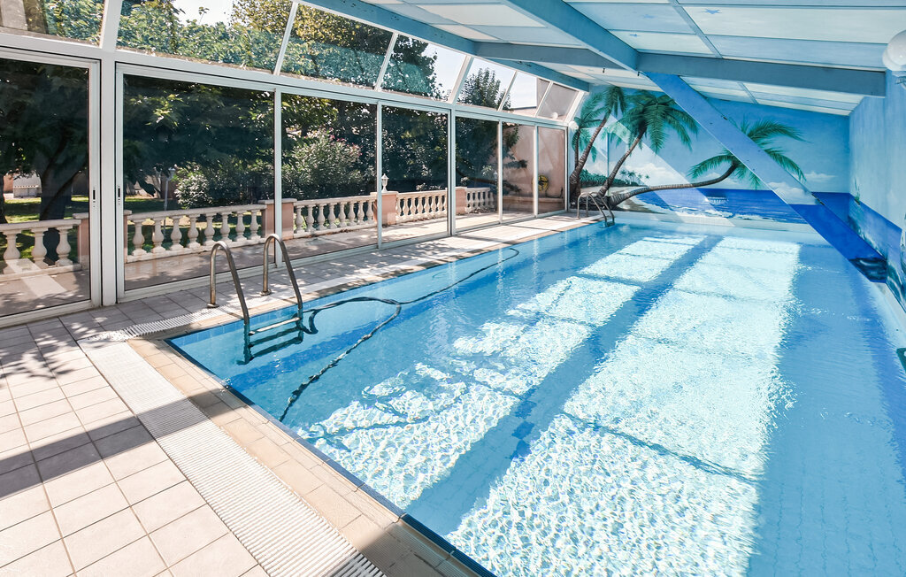 Maison 4 chambres avec piscine intérieure en Provence - Photo 2