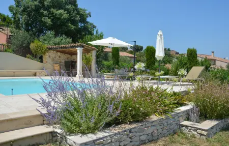 Maison provençale avec piscine privée à Rochefort du Gard : photo 13
