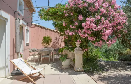 Maison provençale avec piscine privée à Rochefort du Gard : photo 18