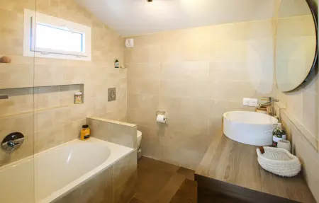 Maison provençale avec piscine privée à Rochefort du Gard : photo 33