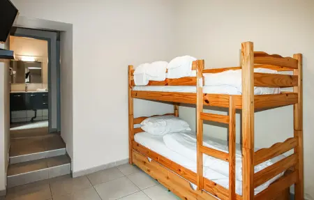 Maison en pierre aux Monts d'Ardèche, 6 personnes : photo 18