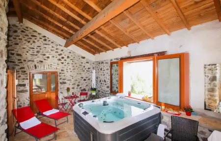 Ancienne ferme 6 pers., piscine chauffée et spa à Privas : photo 8
