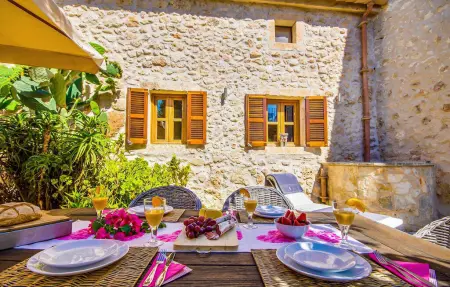 Cleda del Rey, maison en pierre de 800 ans à Llubi : photo 18