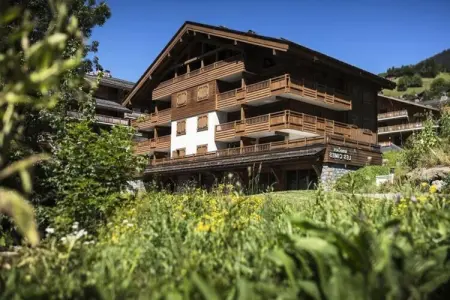 Location appartement à LA CLUSAZ, Appartement à La Clusaz avec Spa et Vue